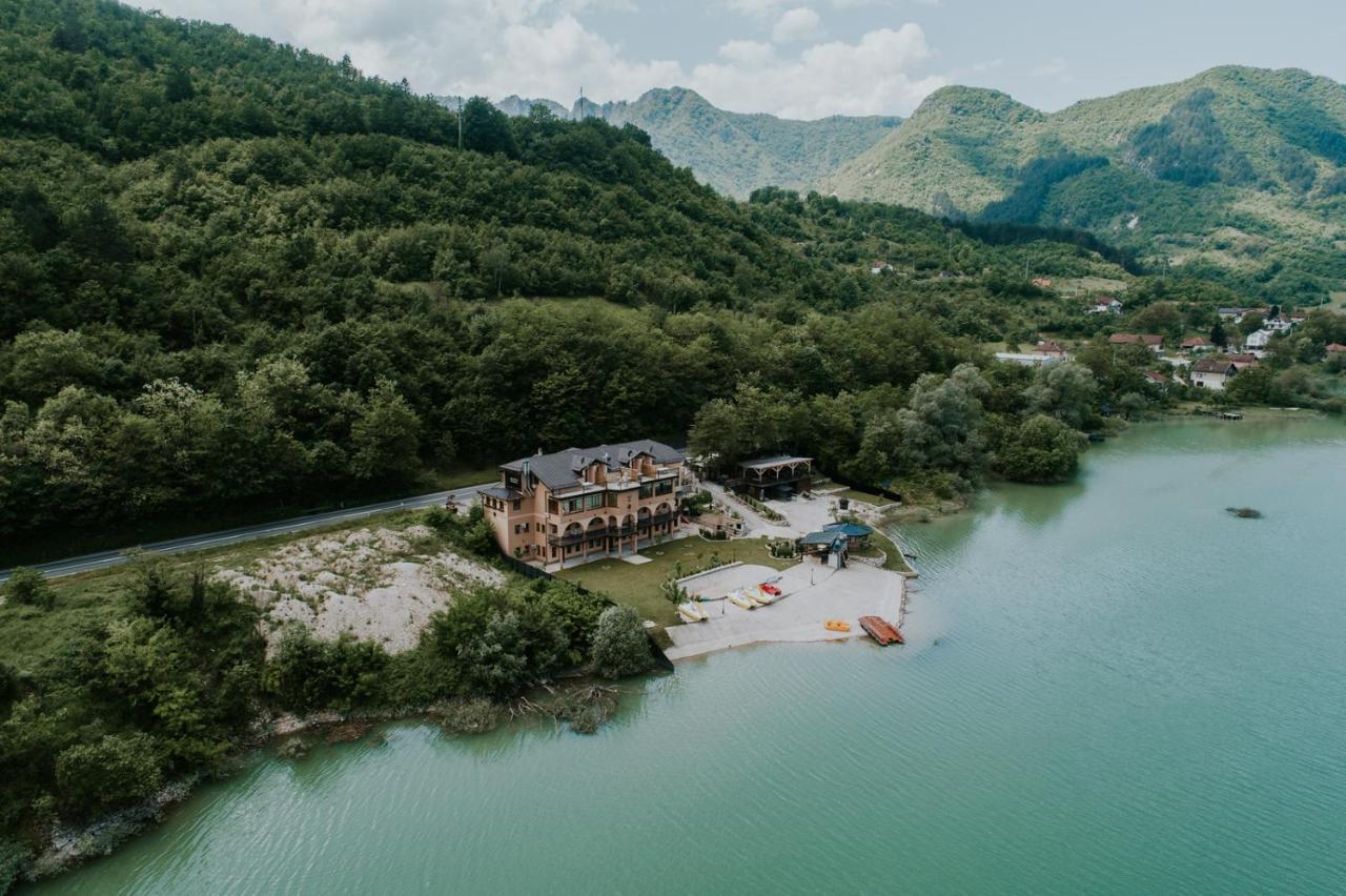 Hotel Noor Konjic Ngoại thất bức ảnh