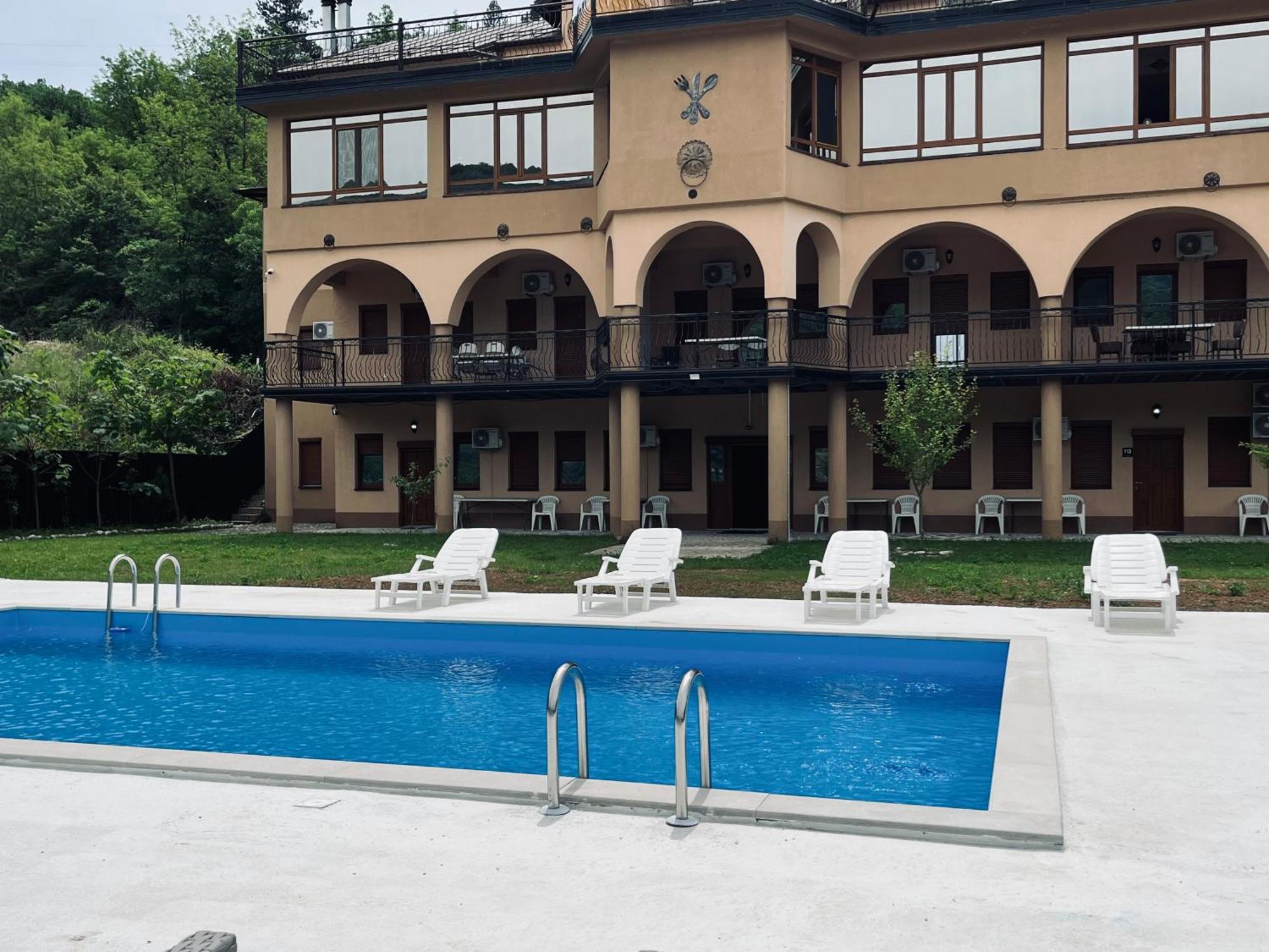 Hotel Noor Konjic Ngoại thất bức ảnh
