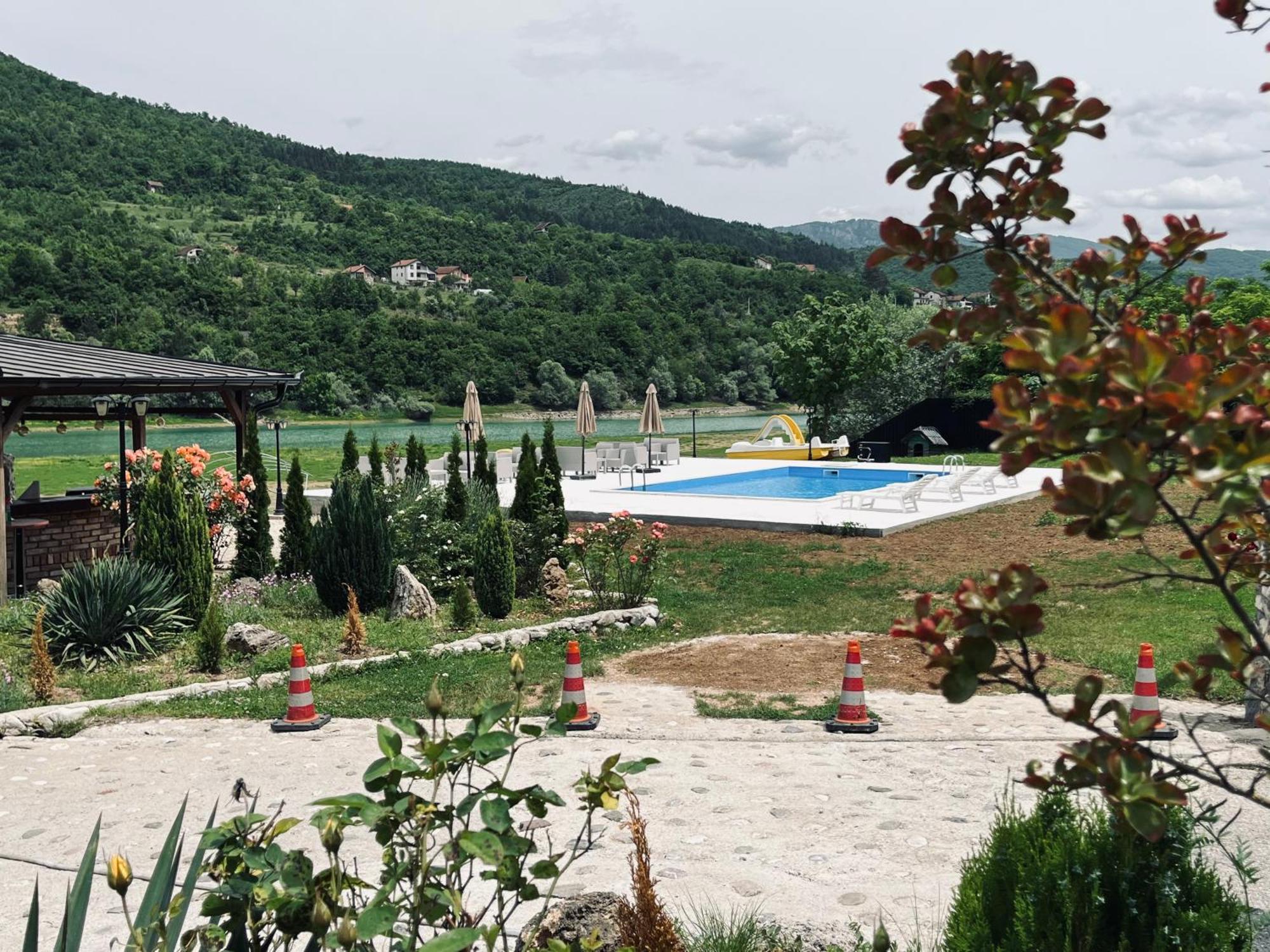 Hotel Noor Konjic Ngoại thất bức ảnh